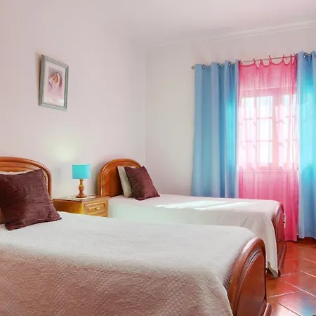 Dois Pinheiros Villa