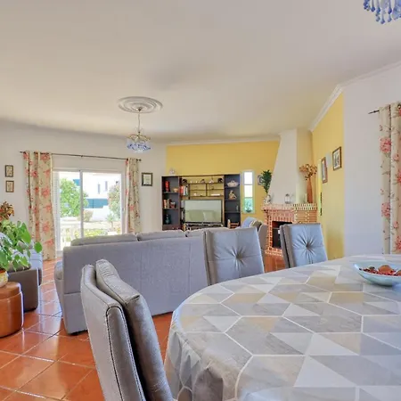 Villa Dois Pinheiros